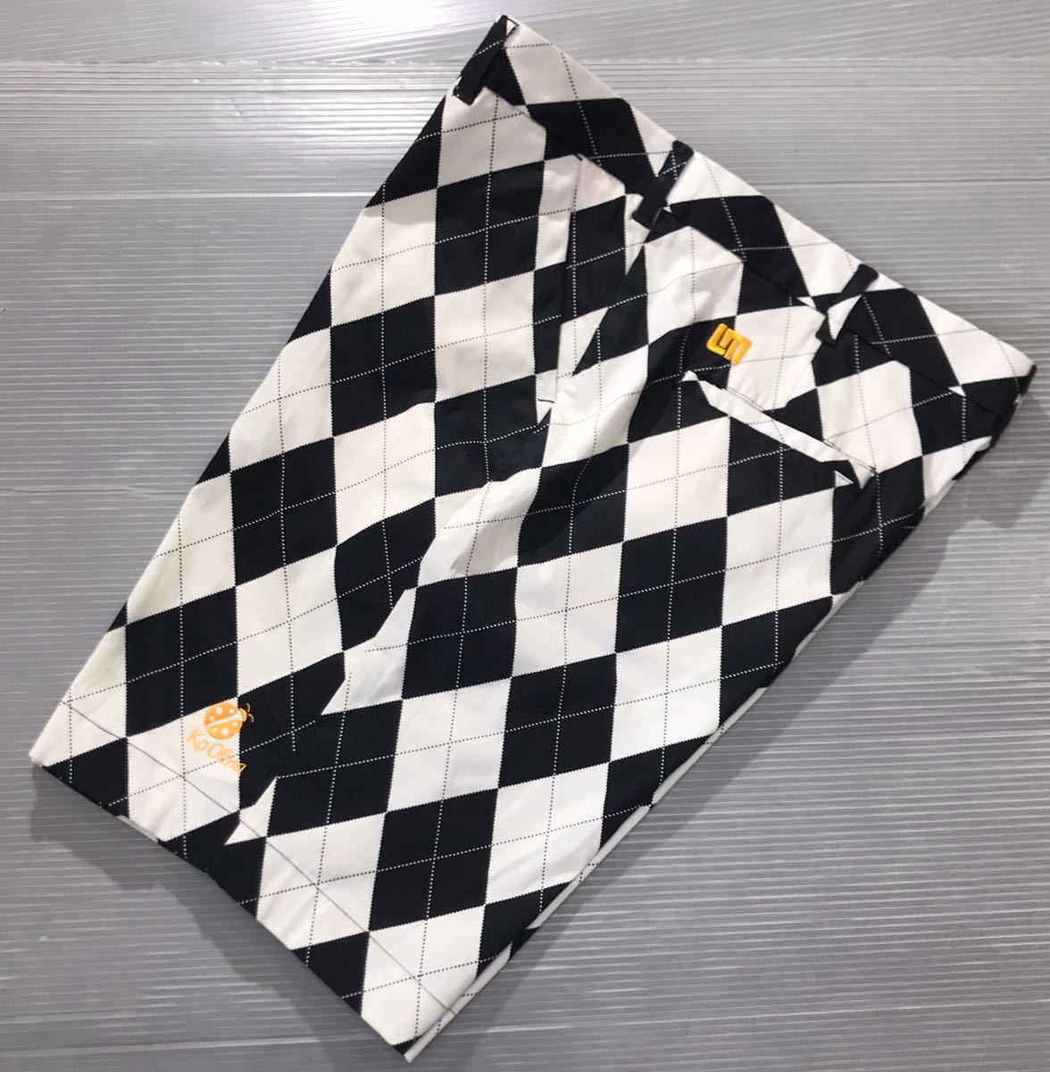  大きいサイズ LOUDMOUTH ラウドマウス ロゴ刺繍 ダイヤ柄 ストレッチ素材 ゴルフ ハーフパンツ ホワイト&times;ブラック 38(94cm～)｜売買されたオークション情報、yahooの商品情報をアーカイブ公 パンツ、スラックス