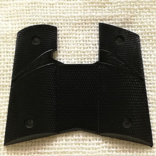 PACHMAYR製 DETONICS デトニクス用 ラバーグリップ ミリタリー