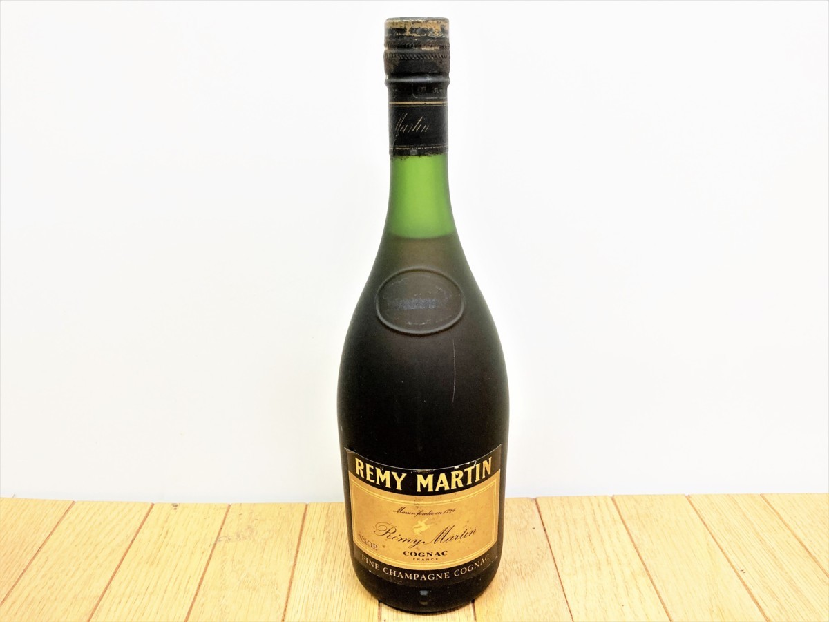 赤字超特価，人気 未開栓/REMY MARTIN/FINE/CHAMPAGNE/レミーマルタン/フィーヌ/シャンパーニュ/コニャック/ブランデー/VSOP/700ml/40度(レミーマルタン)｜売買されたオークション情報、yahooの商品情報をアーカイブ公開 - コニャック
