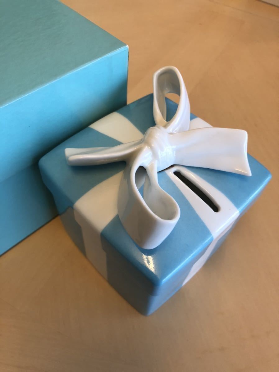 お得，セール 激レア TIFFANY ティファニー ブルーボウボックス 貯金箱 リボン ボーンチャイナ 陶器(その他)｜売買されたオークション情報、yahooの商品情報をアーカイブ公開 - オークファン その他