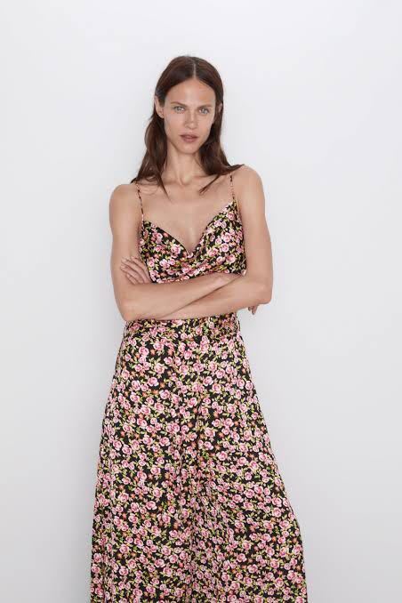 Zara ザラ サロペット オールインワン ドレス テロテロ素材 ボタニカル トロフワワンピース 大人可愛い ロングドレス ワンピース 売買されたオークション情報 Yahooの商品情報をアーカイブ公開 オークファン Aucfan Com