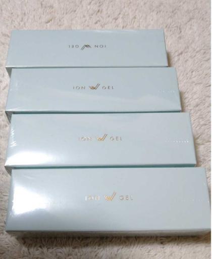 【送料無料】大人気!!ワールドレップサービス ミネラルエマルジョンゲル ゲル状美容液30g×4個セット!!