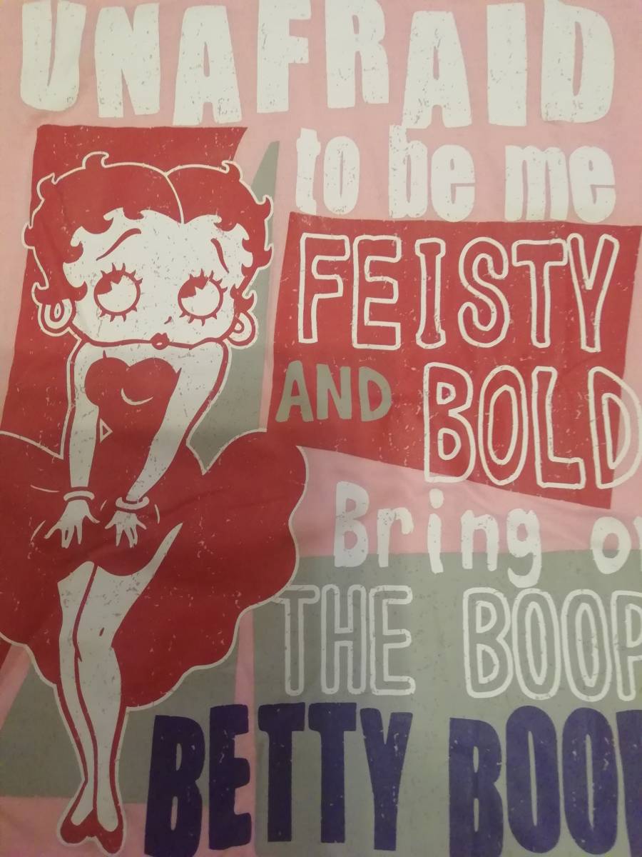 メンズ とっても可愛い Bettyboop ベティブープベティちゃんの イラスト お袖ロゴ入りのピンク色半袖tシャツ O O サイズm イラスト キャラクター 売買されたオークション情報 Yahooの商品情報をアーカイブ公開 オークファン Aucfan Com