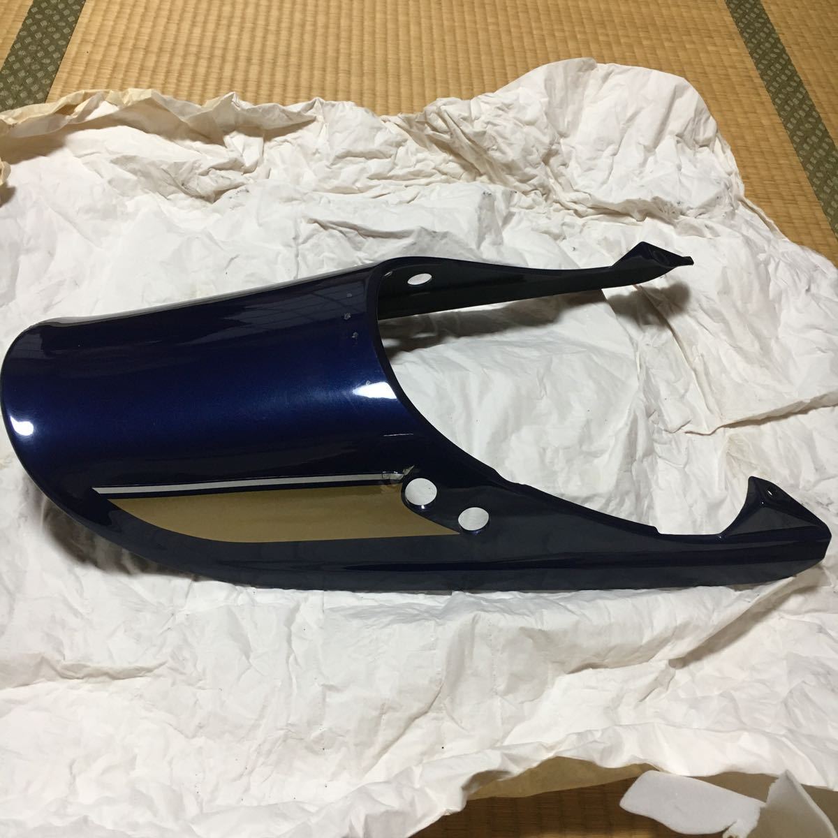 ゼファー1100テールカウル ダークブルー純正 ゼファー1100テールカウル ダークブルー純正 ゼファー1100テールカウル
