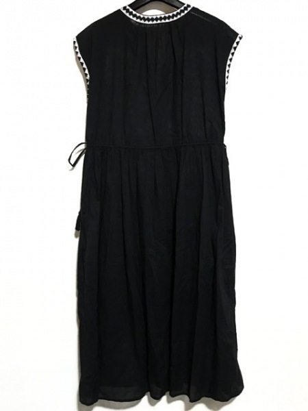 ヌキテパ Ne Quittez Pas 黒 白 レディース 刺繍 花柄 ワンピース レディースファッション 売買されたオークション情報 Yahooの商品情報をアーカイブ公開 オークファン Aucfan Com