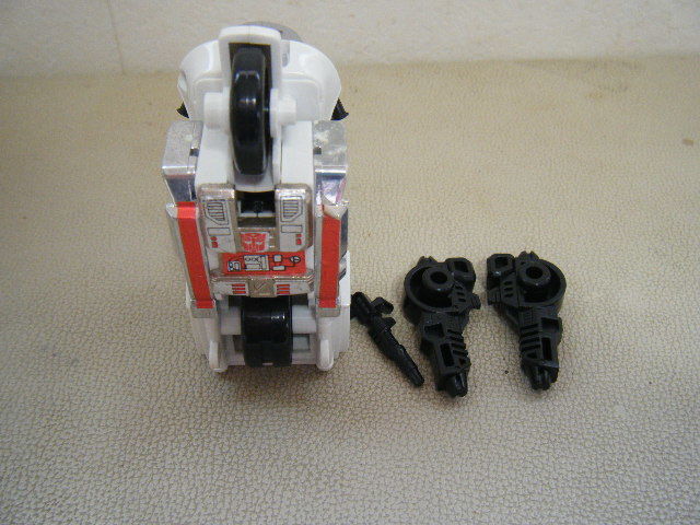 C-74 NOT AN ULTRAMAN.トランスフォーマー プロテクトボット偵察員