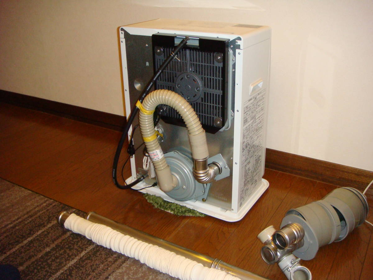 CORONA FF-VG42SA コロナ 密閉式石油ストーブ 温風 2018年12月製造_2