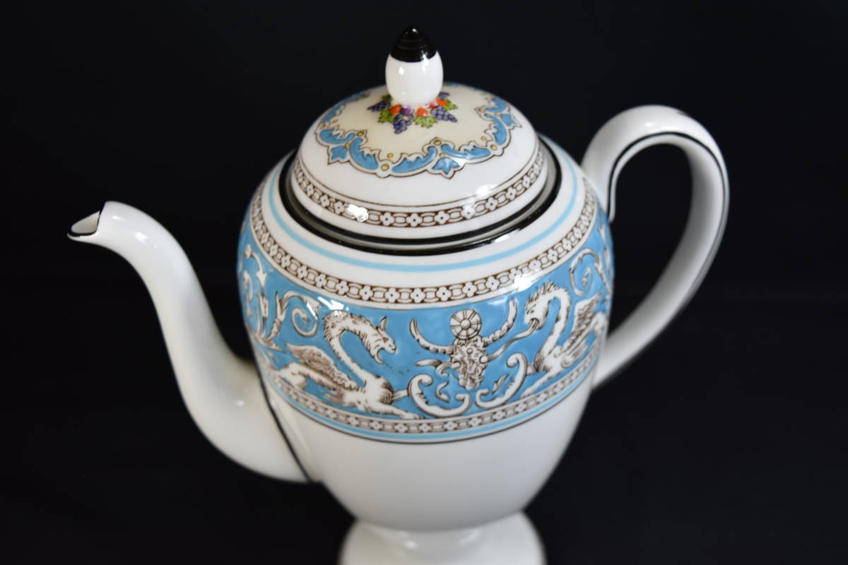フロレンティーン ターコイズ プレート 27cm|WEDGWOOD公式