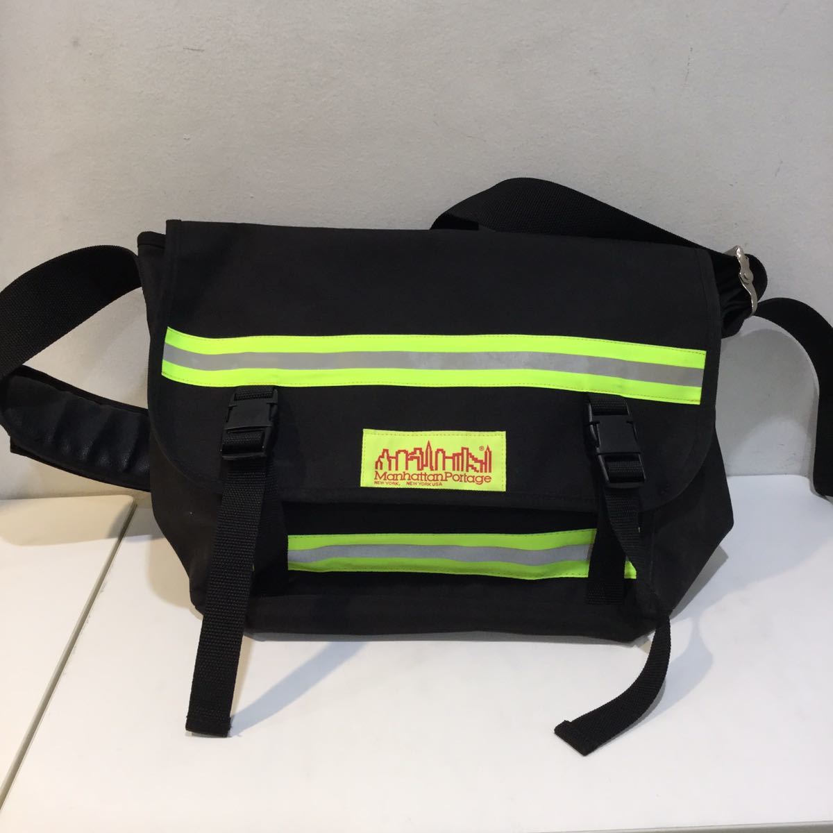 送料込み☆freitag メッセンジャー ハワイ 旧型 単色 メッセンジャー