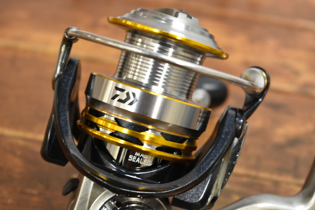 激安大特価，新品 １スタ ダイワ 16 EM MS 3500H DAIWA スピニングリール 品 ショアジギング ライトジギング等に(ダイワ)｜売買されたオークション情報、yahooの商品情報をアーカイブ公開 - オークファン ダイワ