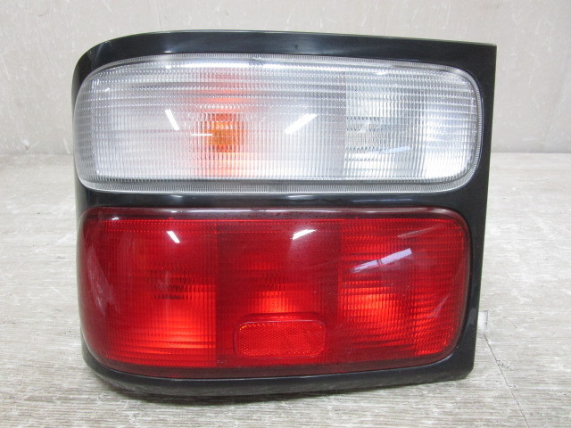 SALE，最新作 取付部破損無し コースター XZB51 純正 左 テール ライト ユニット KOITO 36-35 81561-36310 B019872(テールライト)｜売買されたオークション情報、yahooの商品情報をアーカイブ公開 - オークファン トヨタ用