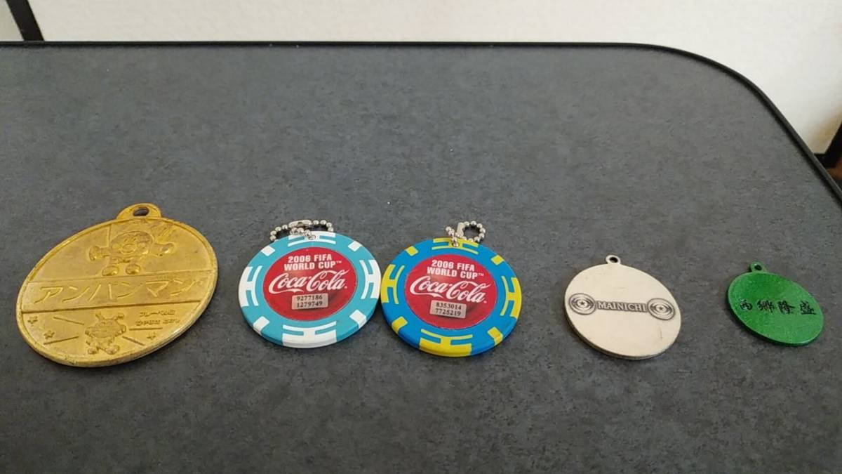 1円スタート！★★レア！稀少品！缶バッジ ウルトラマンメダル ポケットモンスターメダル キーホルダー大量まとめ売り！★★_4