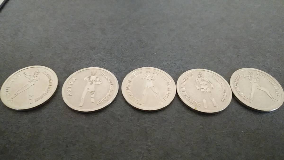 1円スタート！★★レア！稀少品！缶バッジ ウルトラマンメダル ポケットモンスターメダル キーホルダー大量まとめ売り！★★_5