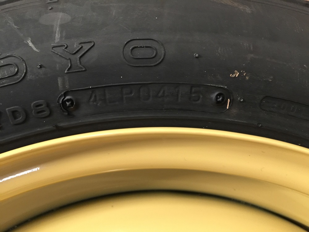 80 ヴォクシーノア Zrr80g Zrr80w Zrr85g Zrr85w ガソリン車用 キズ スペアタイヤなし用 ラゲッジアンダーマット 水洗い可 汚れ 滑り止め 防止 最大44 Offクーポン Zrr80g