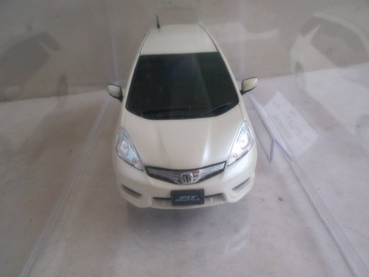 旧車 ホンダ フィット シャトル ミニカー プレミアムホワイト パール カラーサンプル 販売店用 販促品 ディーラー 乗用車 売買されたオークション情報 Yahooの商品情報をアーカイブ公開 オークファン Aucfan Com