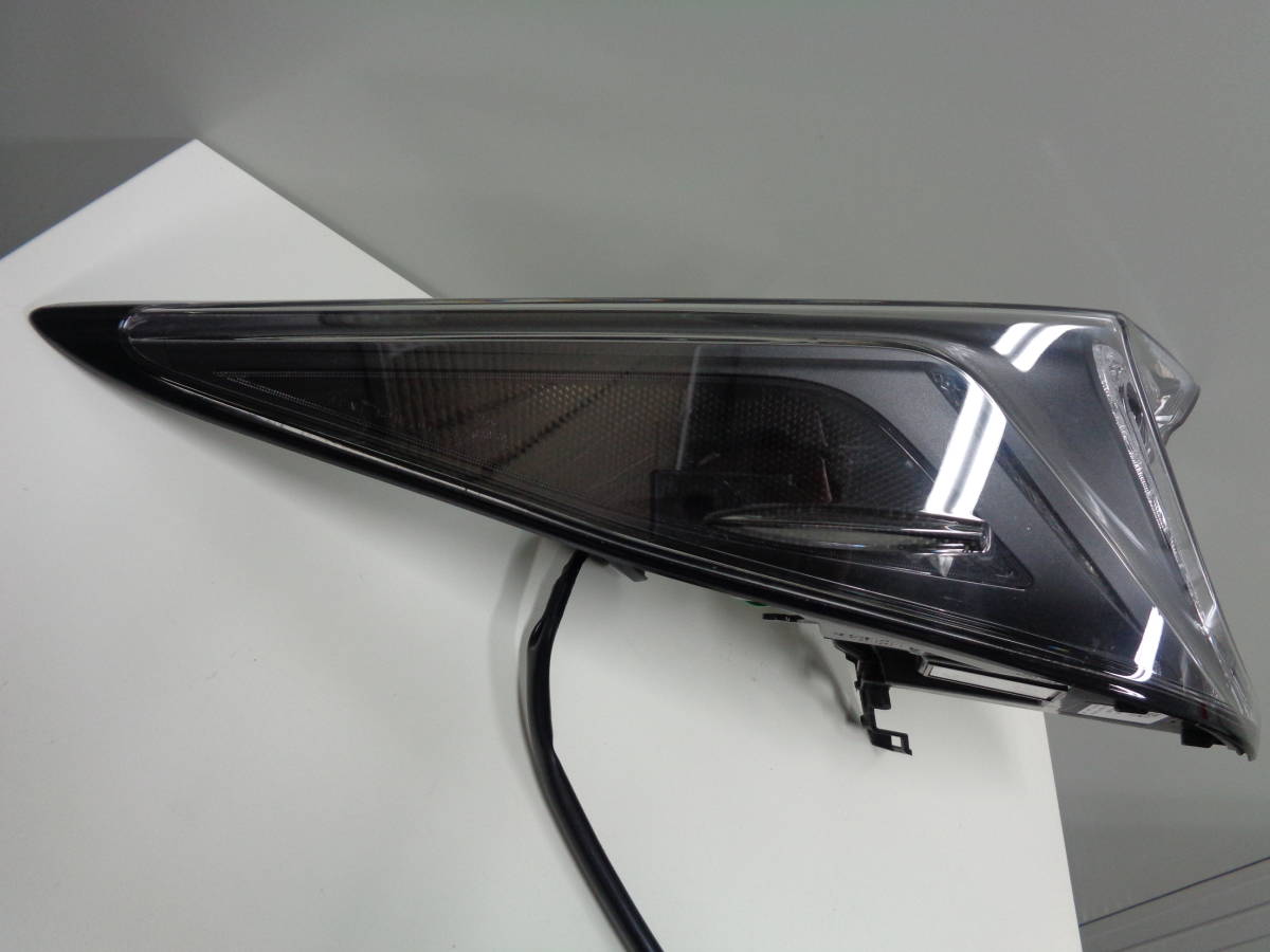 プリウス PHV ZVW52 GRスポーツ 左テールライト ICHIKOH 47-96 LED 81560-47440 / 2D-06