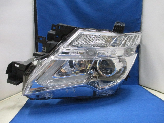 日産 エルグランド E52/TE52/PE52 後期 左ライト/左ヘッドライト LED