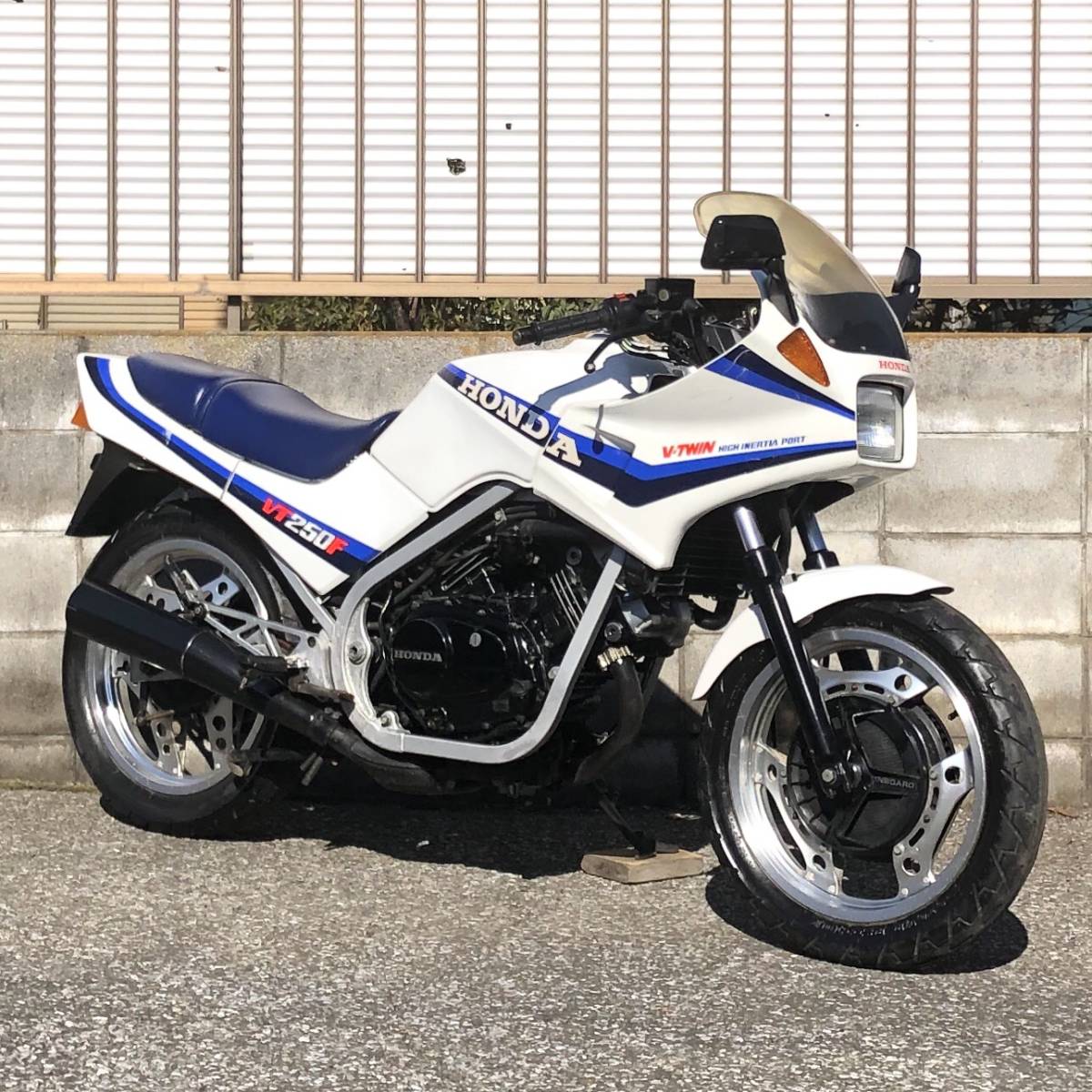 Yahoo!オークション - ホンダ VT250F MC08 -「vt250f」(ホンダ 
