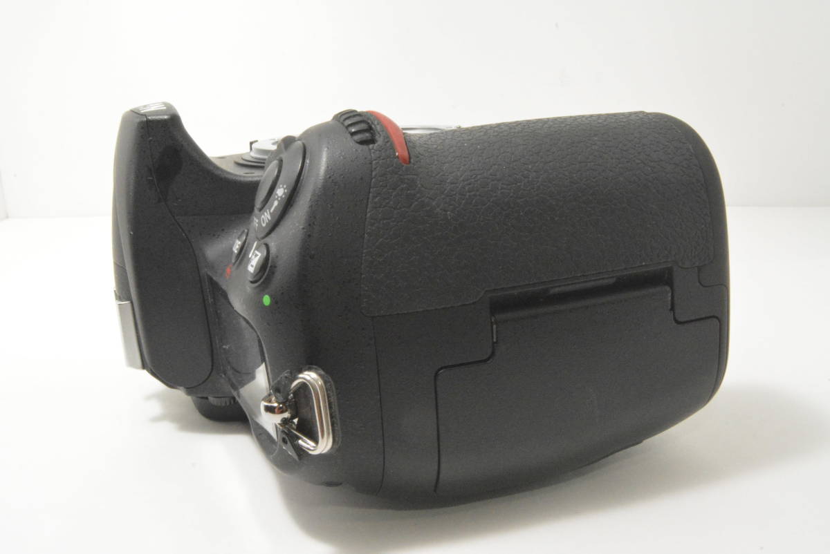 定番，限定セール ☆極上美品☆ニコン NIKON D300 ボディ