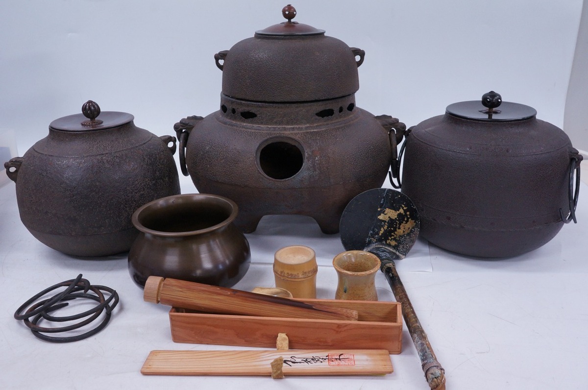 風炉師 畠春斎 一ノ瀬宗辰 釜 造釜師 造唐銅 朝鮮風炉 合作 | 新栄堂 