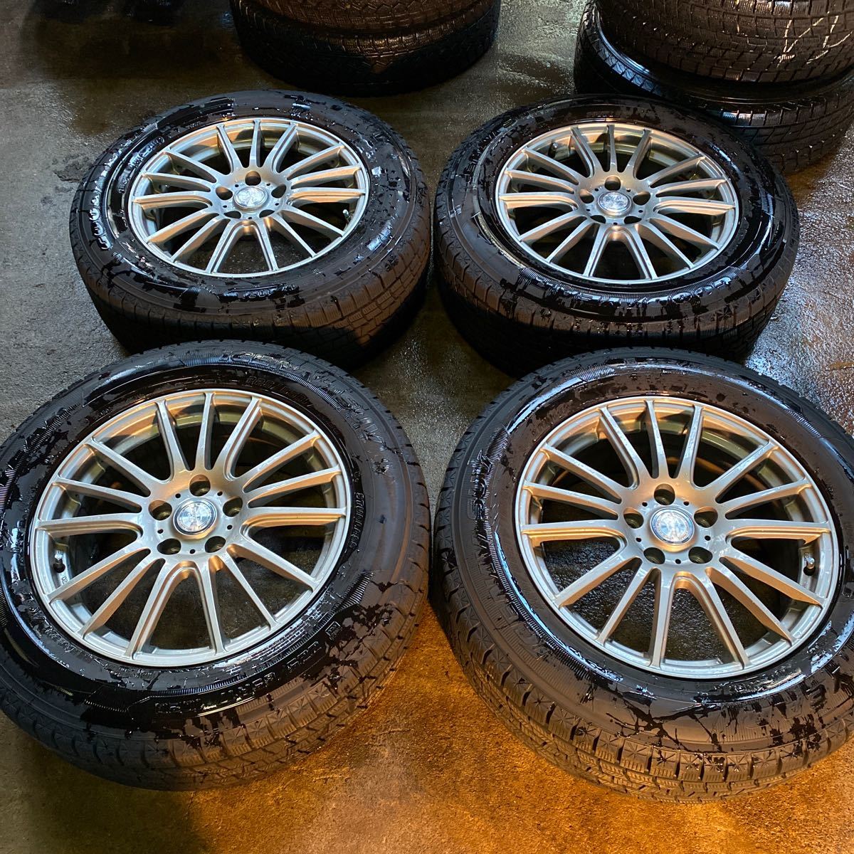 225⁄65R17 スタッドレス Assurance Goodyear ☆バリ山 102H BSW | Free 