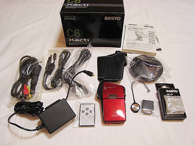 カメラ 【極美品】SANYOデジタルムービーカメラXacti DMX-C6 即撮影セット