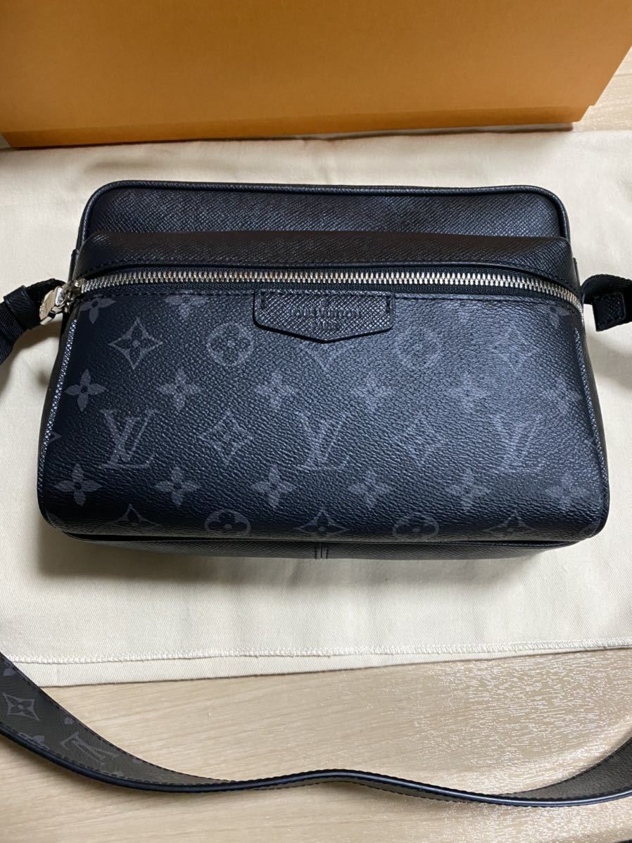 未使用 LOUIS VUITTON ルイ・ヴィトン アウトドア メッセンジャー PM 