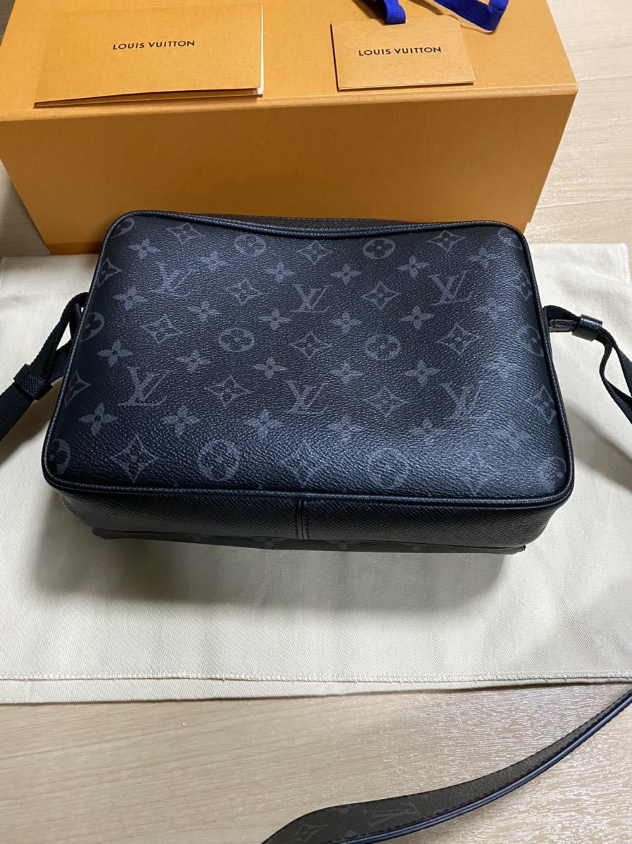未使用 LOUIS VUITTON ルイ・ヴィトン アウトドア メッセンジャー PM 
