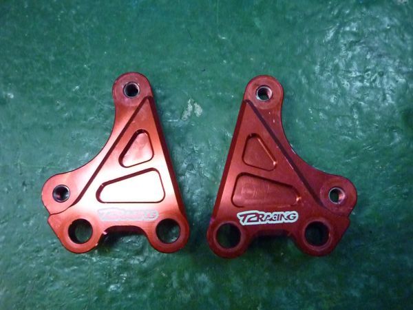 T2Racing製 フロントキャリパーサポート MC28 レッド 中古 40mm NSR250R HONDA T2Racing フロントキャリパーサポート | 販売中！！ MC18 ＭＣ21・28フロントキャリパーサポート発売開始！