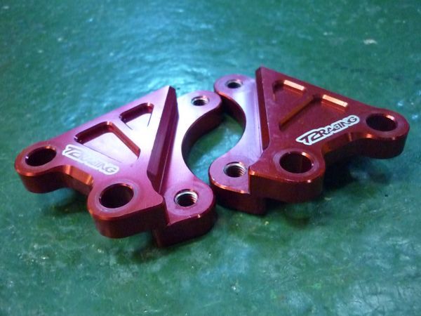 T2Racing製 フロントキャリパーサポート MC28 レッド 中古 40mm NSR250R HONDA T2Racing フロントキャリパーサポート | 販売中！！ MC18 ＭＣ21・28フロントキャリパーサポート発売開始！
