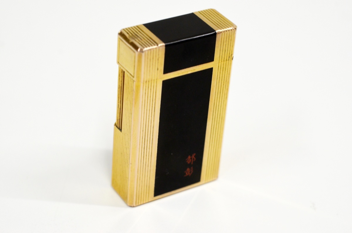激安☆セール☆S.T.Dupont デュポン ライター ケース付き 28097