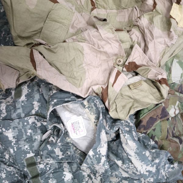 訳あり 11枚 米軍実物 ミリタリー ジャケット Set 迷彩柄 メンズ まとめ売り リメイク用 生地 古着 最落なし 1円スタート 訳有1174 戦闘服 売買されたオークション情報 Yahooの商品情報をアーカイブ公開 オークファン Aucfan Com