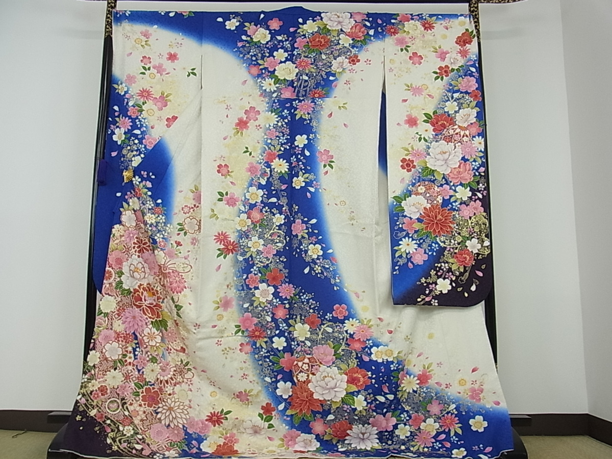 驚きの破格値 花美人□極上 振袖 刺繍 くす玉に華麗な花々 暈