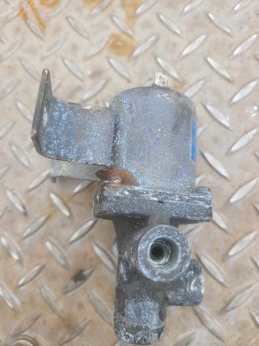 メルカリ 三菱純正 キシューンバルブ 三菱ふそう純正排気バルブ2度鳴き