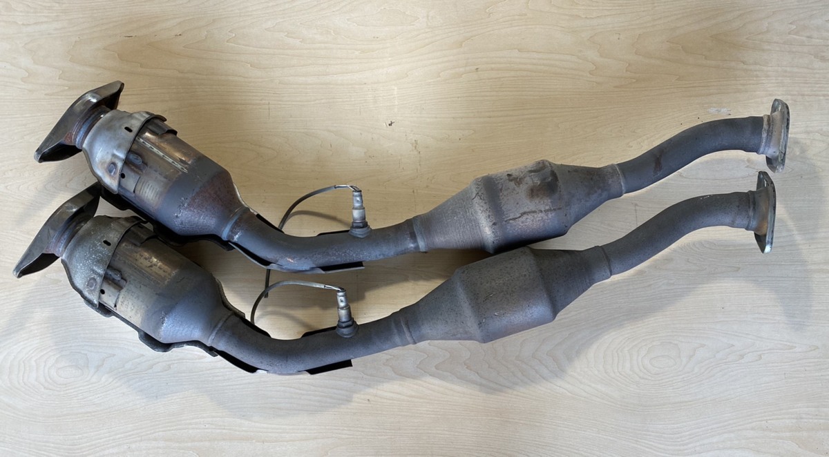 112-2 NISSAN 日産 セレナ C25 MR20 EN49 触媒 キャタライザー