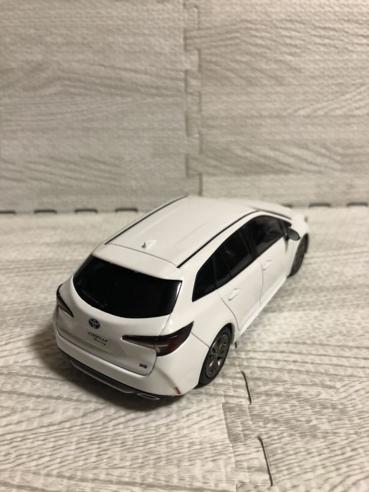 1⁄30 トヨタ 新型カローラツーリング カラーサンプル 非売品 ミニカー