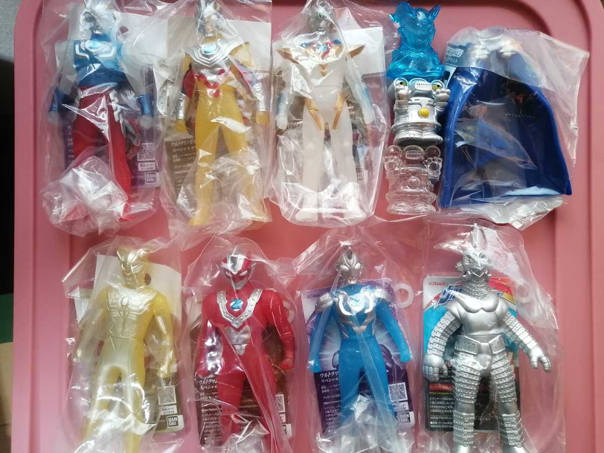 ウルトラマン 限定ソフビ 指人形セット ウルトラメダル ゼロマント ウルトラマン 売買されたオークション情報 Yahooの商品情報をアーカイブ公開 オークファン Aucfan Com