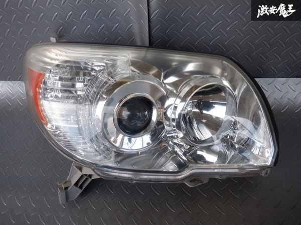 トヨタ純正 Trn215w Trn210w ハイラックスサーフ サーフ 後期 ハロゲン ヘッドライト ヘッドランプ 右側 運転席 ヘッドライト 売買されたオークション情報 Yahooの商品情報をアーカイブ公開 オークファン Aucfan Com