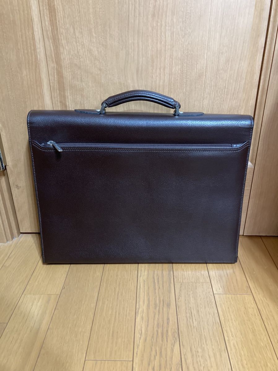 アクアスキュータム 本革 牛革 ビジネスバッグ ブリーフケース 鍵付