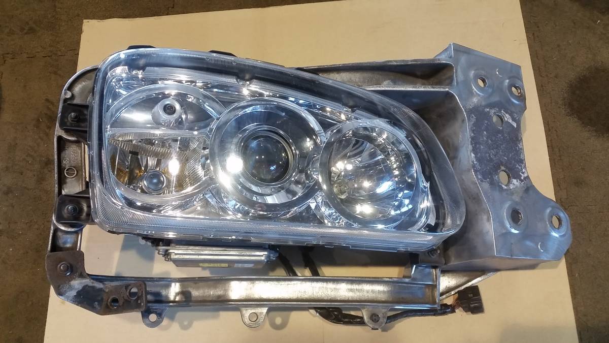 日野 プロフィア HID ヘッドライト/ステー 右側 運転席側 R3-2-5