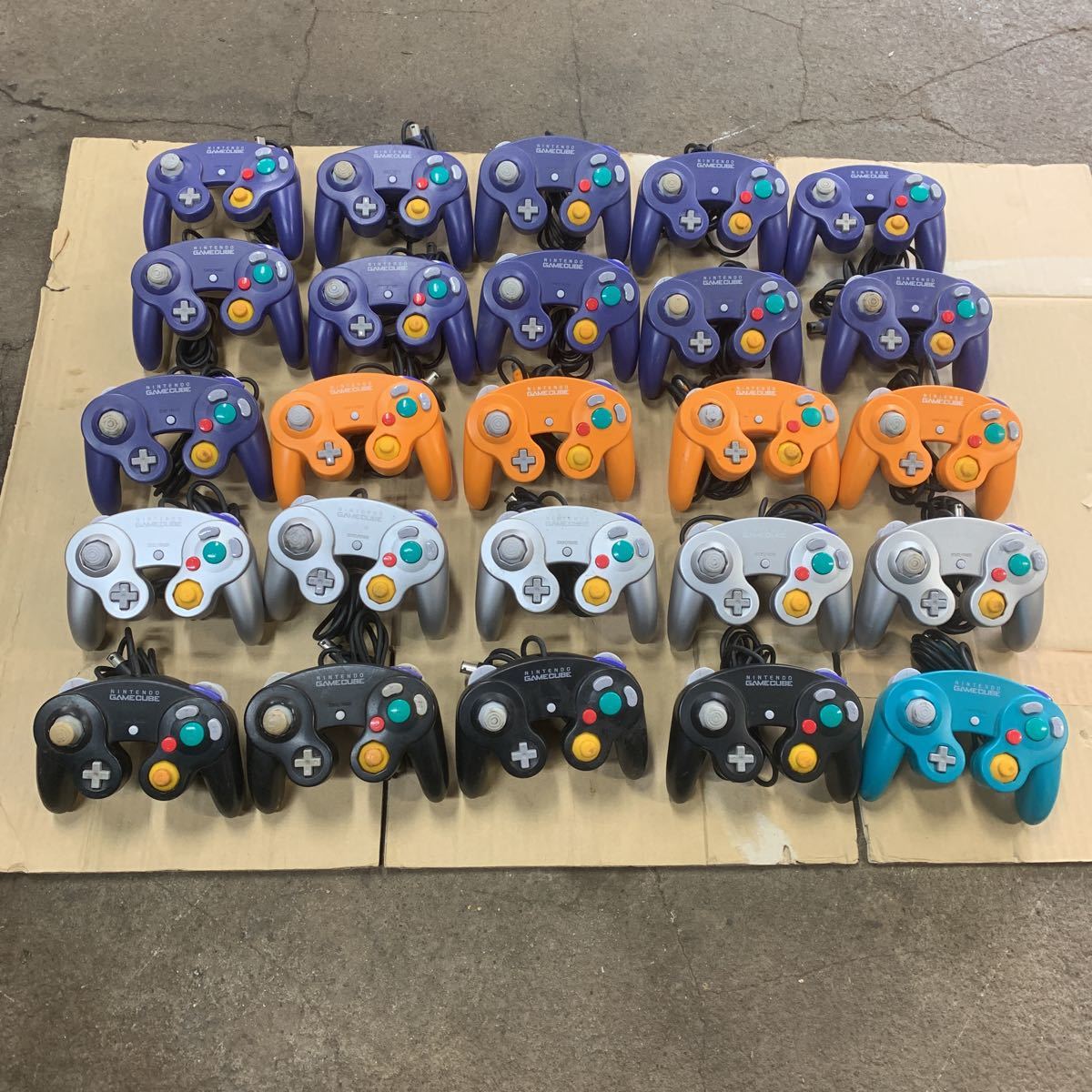 ☆希少☆動作OK☆ゲームキューブ コントローラ スターライト ゴールド 
