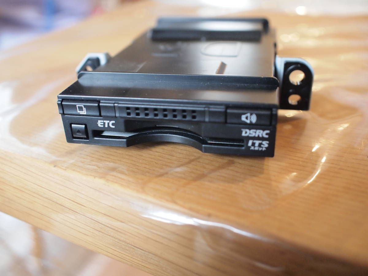 トヨタ純正 ナビ連動 ビルトインETC 08686-00620 普通車登録 トヨタ純正 ナビ連動 08686-00620 ETC2.0 ITSスポット 分離型