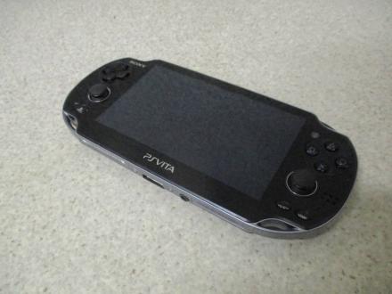 PS Vita ブラック 本体 ジャンク 美品 おまけ付き（動作品 PSVITA 