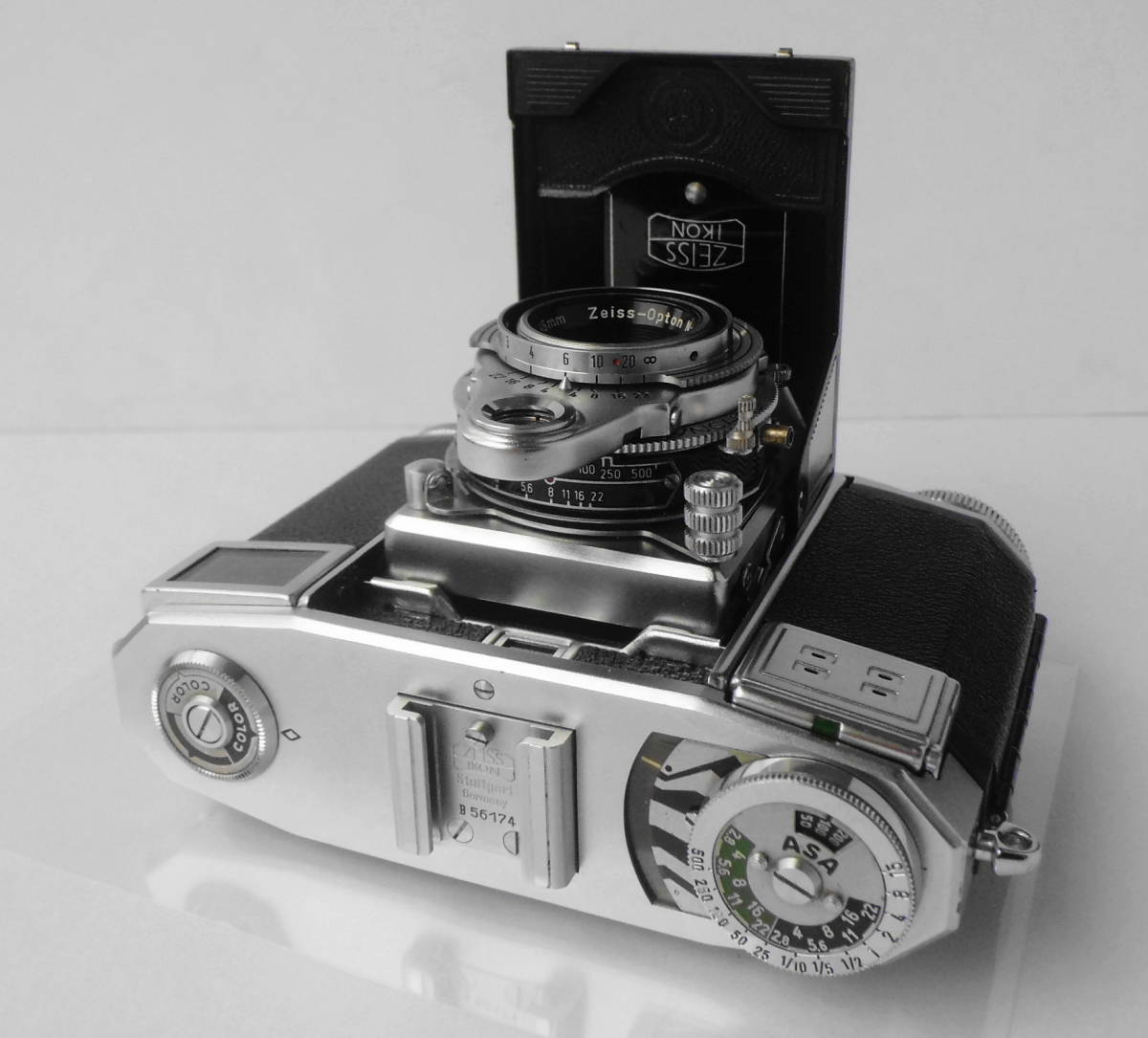 □[銀塩] ☆ ZEISS IKON コンテッサ 35 （稼働品 / 良品） Contessa