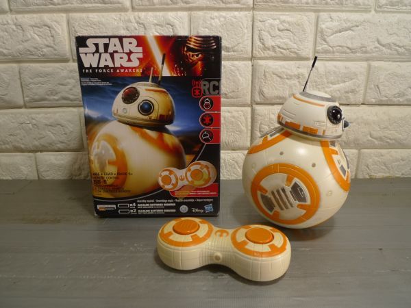 タカラトミー スターウォーズ フォースの覚醒 ラジコン 8 Skn 2410 スター ウォーズシリーズ 売買されたオークション情報 Yahooの商品情報をアーカイブ公開 オークファン Aucfan Com