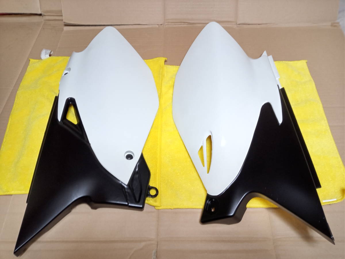 WR250R WR250X YZ風サイドカバー WR250R WR250X YZ風サイドカバー