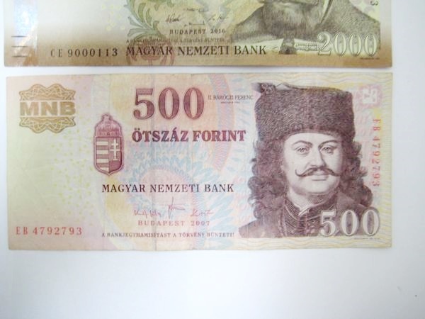 海外旧紙幣 現行 旧 紙幣 ハンガリー紙幣 2500ハンガリーフォリント分 計2枚 外国旧紙幣 お安くどうぞ 世界 売買されたオークション情報 Yahooの商品情報をアーカイブ公開 オークファン Aucfan Com
