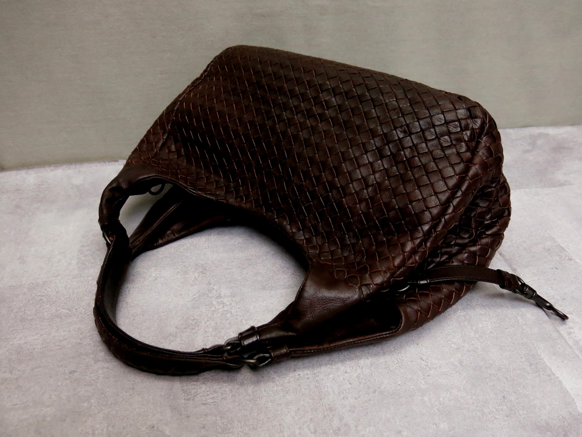 ○美品○BOTTEGA VENETA ボッテガ ヴェネタ○イントレチャート 