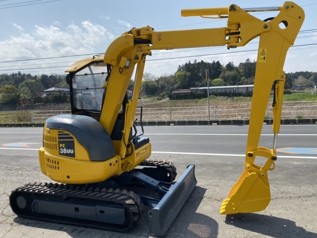 コマツ Pc38uu 5 4tクラス 小旋回 倍速 ロングアーム ミニ油圧ショベル ユンボ バックホー E105 車 選びドットコム 建設機械 重機 売買されたオークション情報 Yahooの商品情報をアーカイブ公開 オークファン Aucfan Com