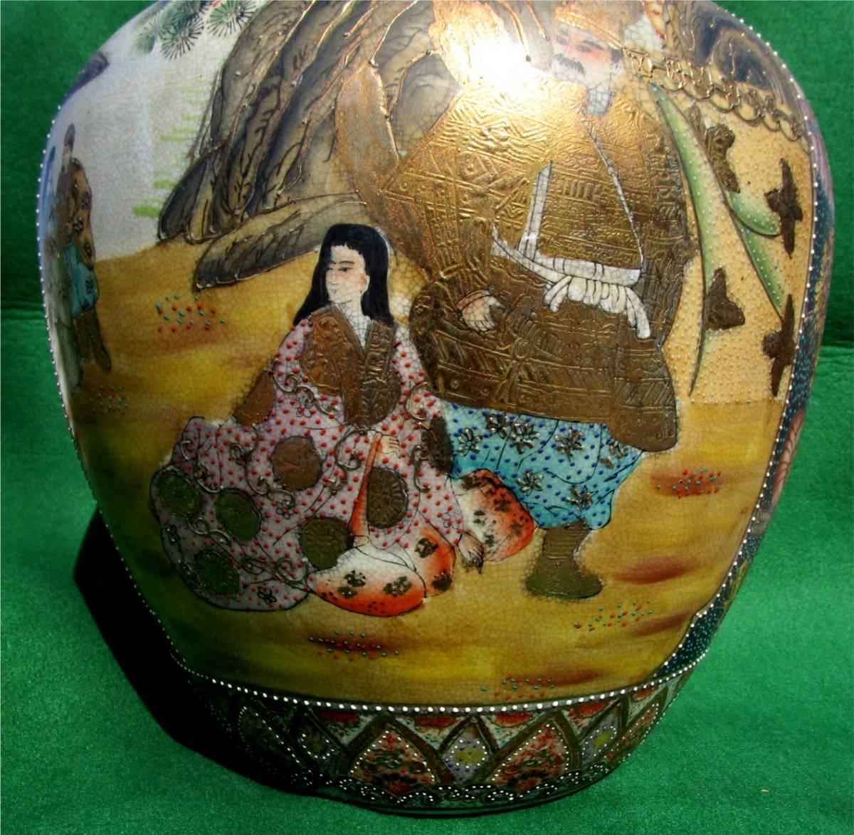 薩摩焼 金彩色絵 花瓶 色絵 花生 工芸品 インテリア 陶磁器 壷 金襴手
